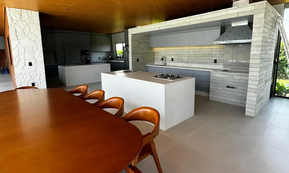 Área gourmet integrada da Casa Aroeiras
